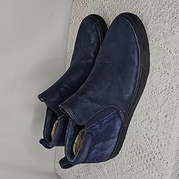 UGG men's Kemp waterproof suede leather navy blue slip on comfort system boot 11